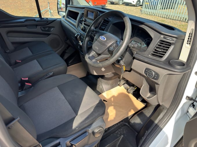 2025 Ford Transit Custom