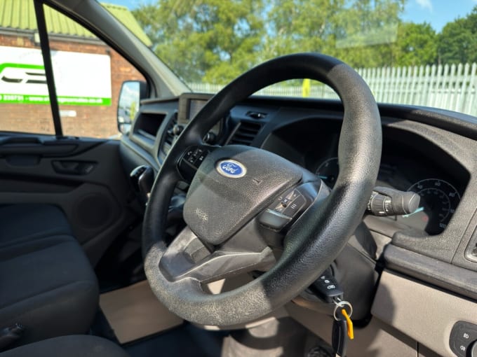 2025 Ford Transit Custom