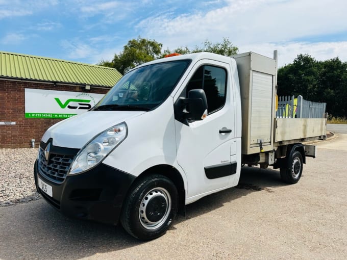 2025 Renault Master