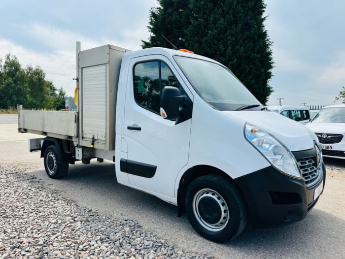 2025 Renault Master
