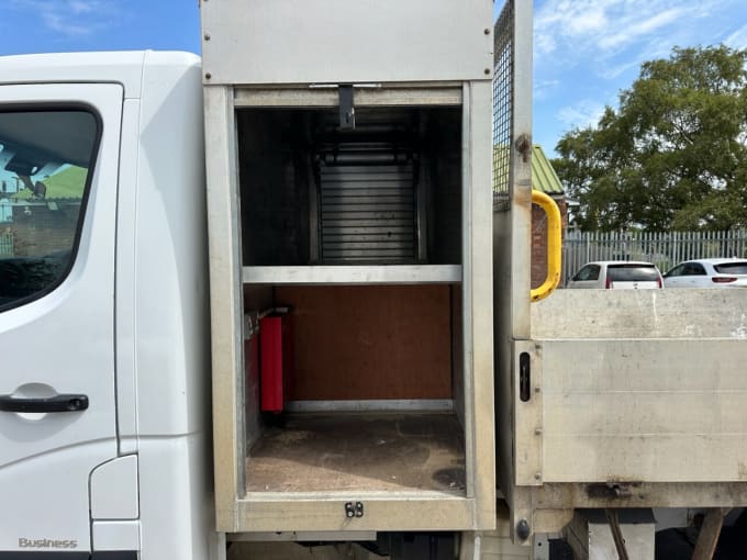 2025 Renault Master