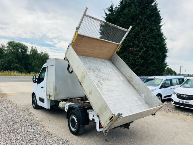 2025 Renault Master