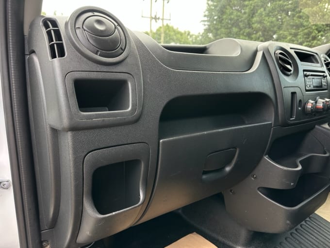 2025 Renault Master