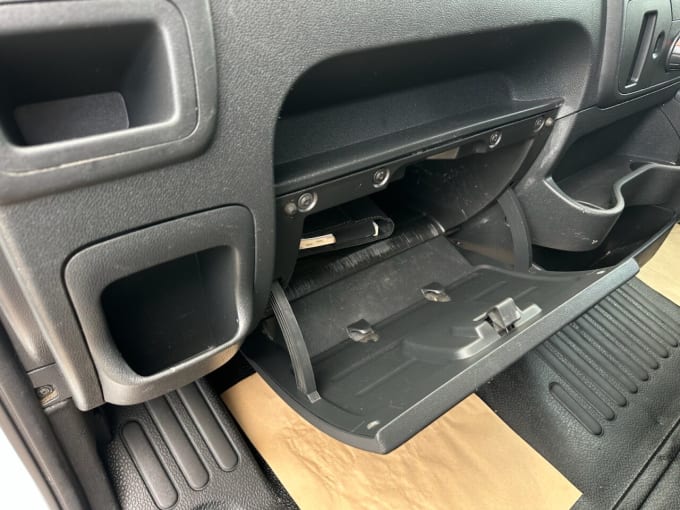 2025 Renault Master