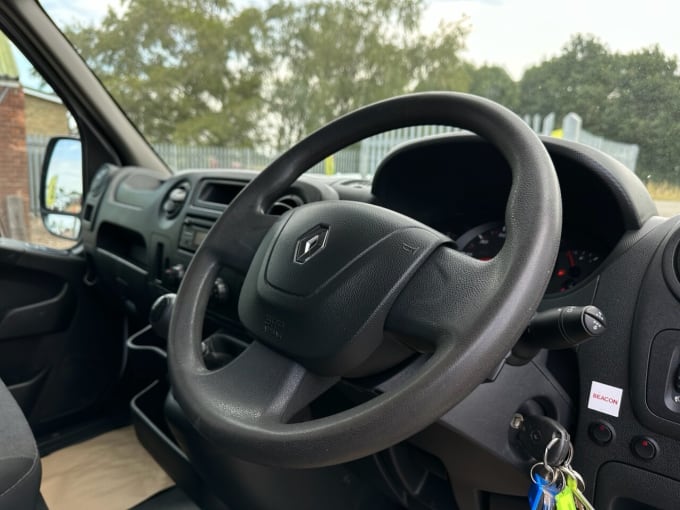 2025 Renault Master
