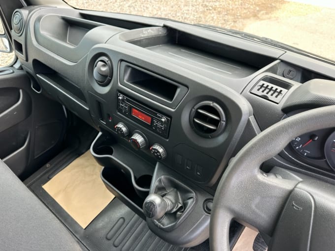 2025 Renault Master