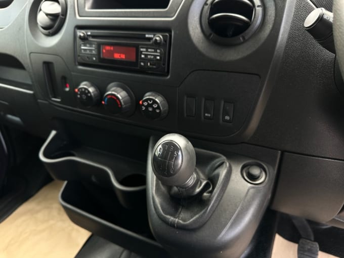 2025 Renault Master