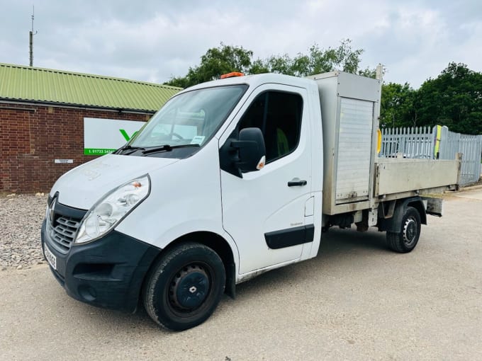 2025 Renault Master