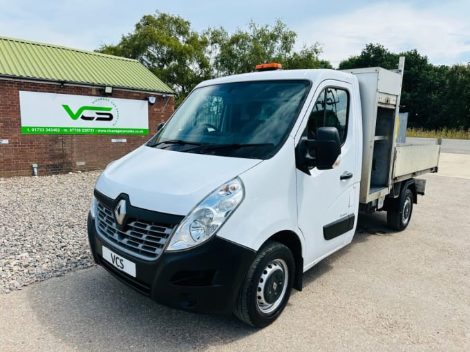2025 Renault Master