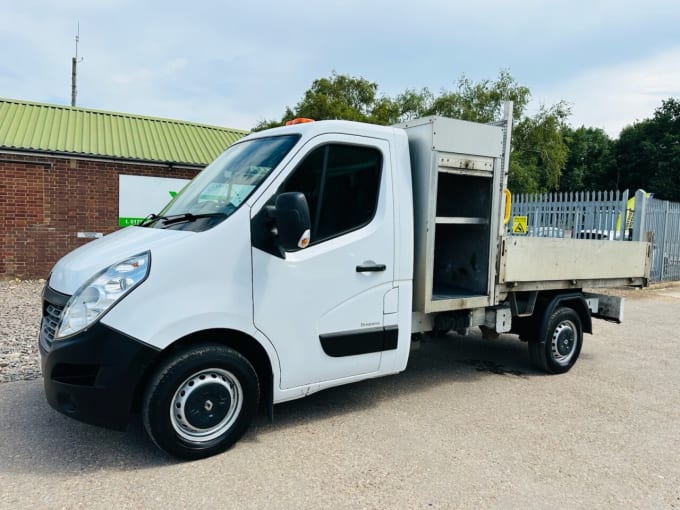 2025 Renault Master