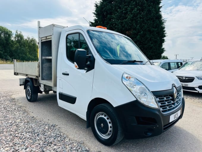 2025 Renault Master