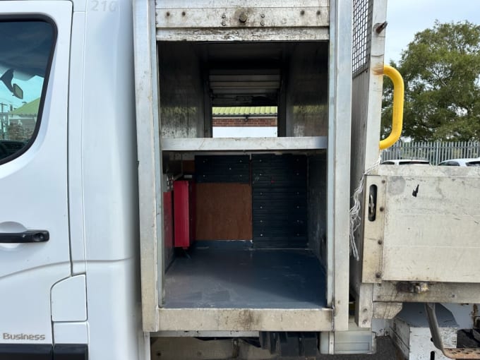 2025 Renault Master