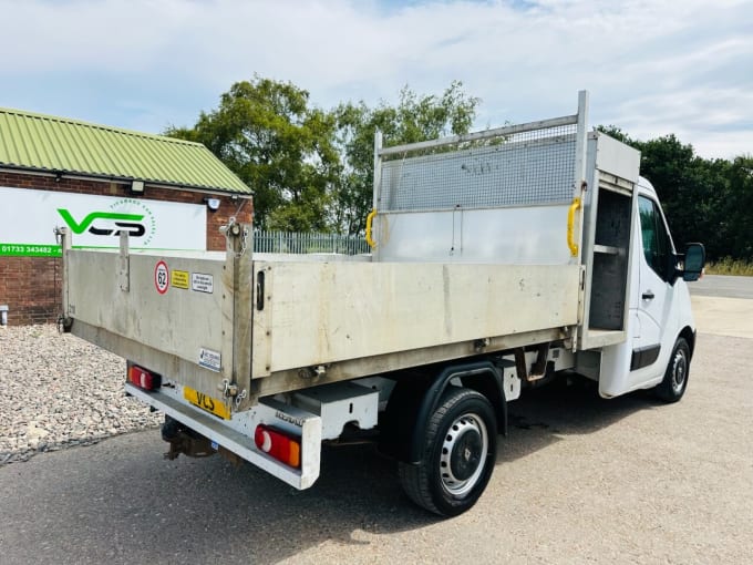 2025 Renault Master