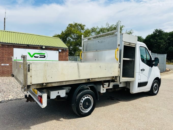 2025 Renault Master