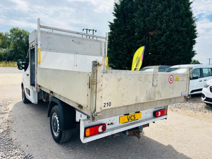 2025 Renault Master