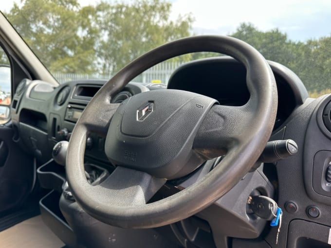 2025 Renault Master