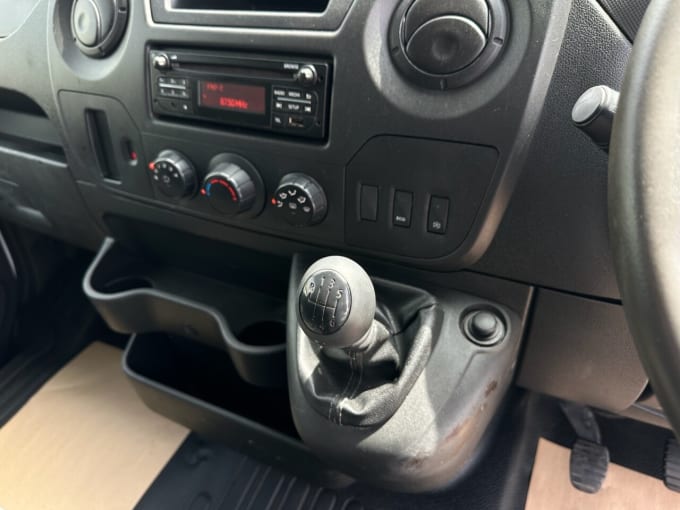 2025 Renault Master