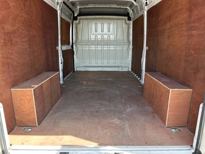 2025 Peugeot Boxer