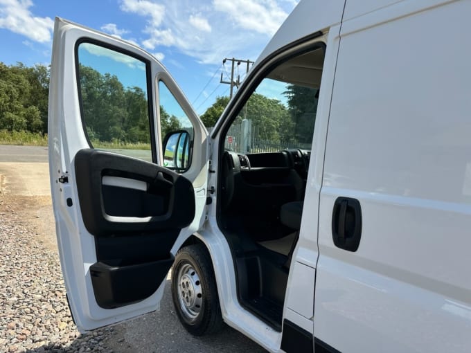 2025 Peugeot Boxer
