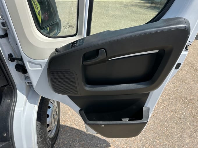 2025 Peugeot Boxer