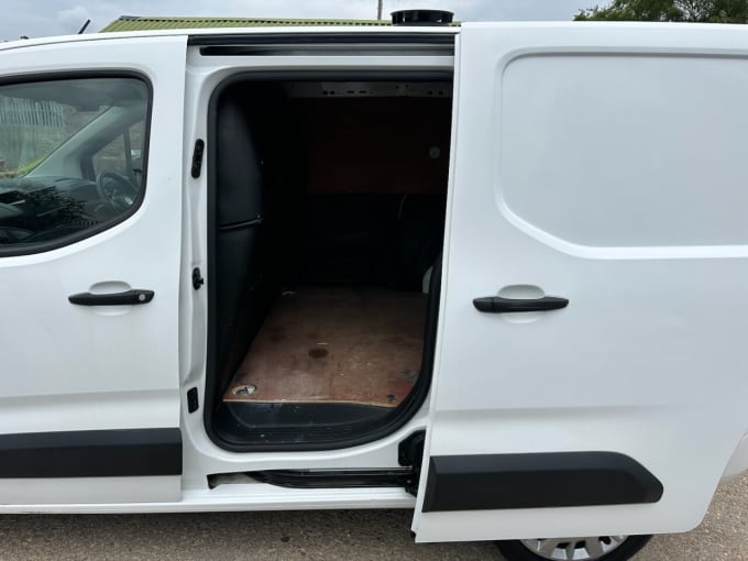 2025 Vauxhall Combo