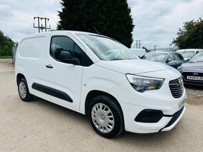 2025 Vauxhall Combo