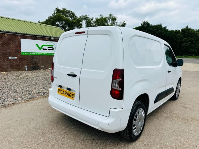 2025 Vauxhall Combo