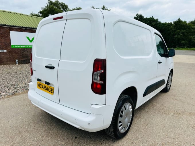 2025 Vauxhall Combo