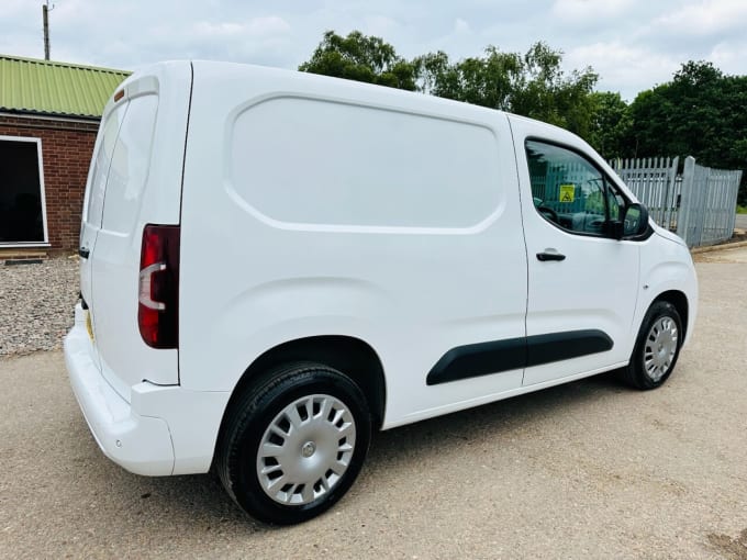 2025 Vauxhall Combo