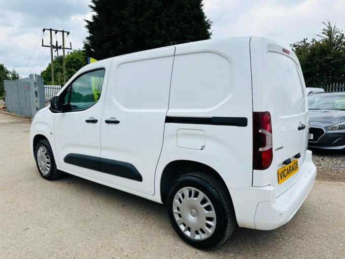 2025 Vauxhall Combo