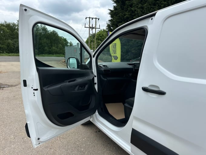 2025 Vauxhall Combo