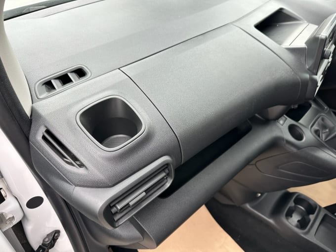 2025 Vauxhall Combo