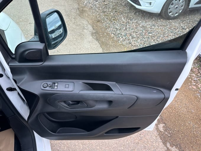 2025 Vauxhall Combo