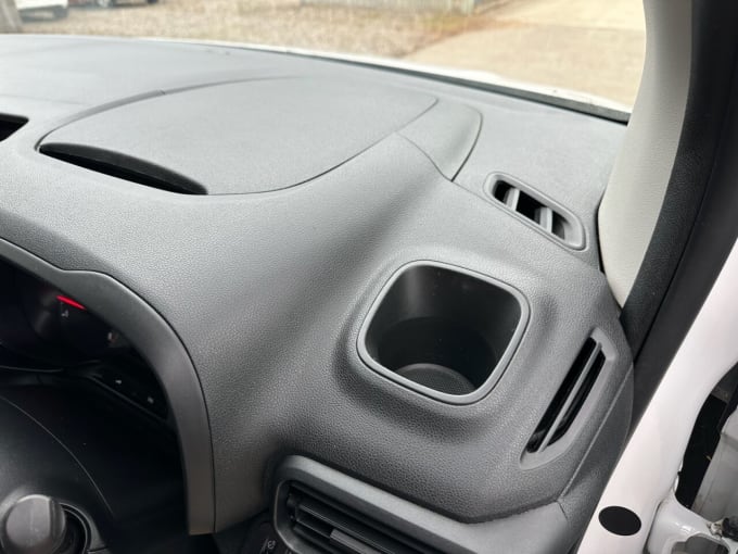 2025 Vauxhall Combo