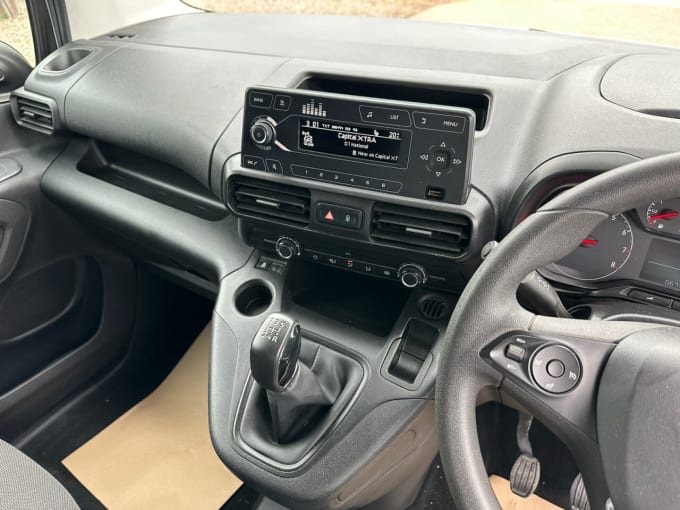 2025 Vauxhall Combo