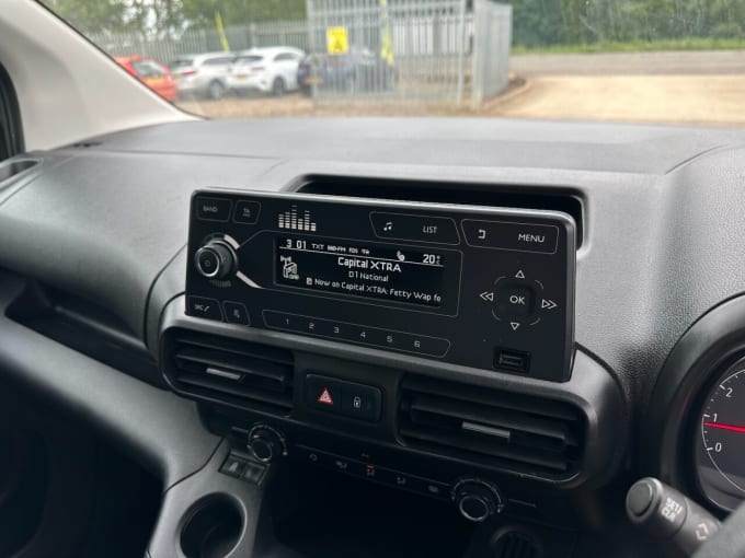 2025 Vauxhall Combo