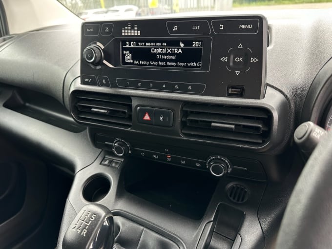2025 Vauxhall Combo
