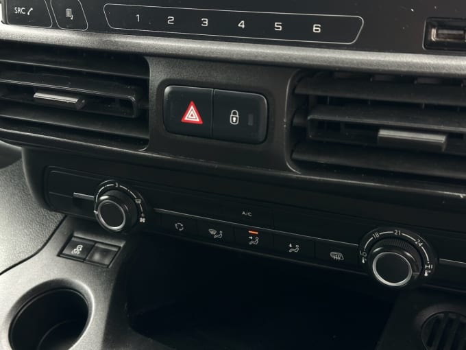 2025 Vauxhall Combo