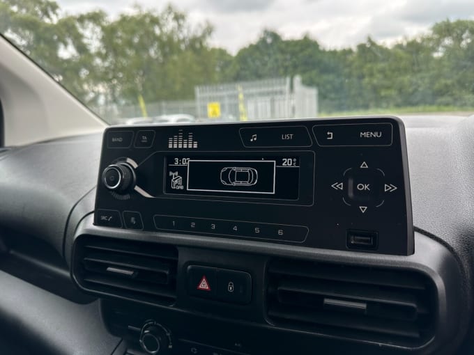 2025 Vauxhall Combo