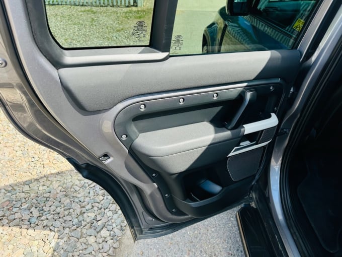 2025 Land Rover Defender