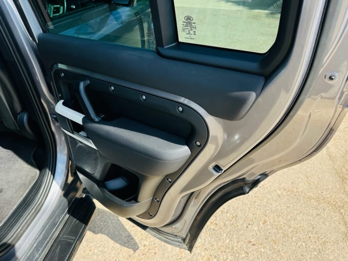 2025 Land Rover Defender