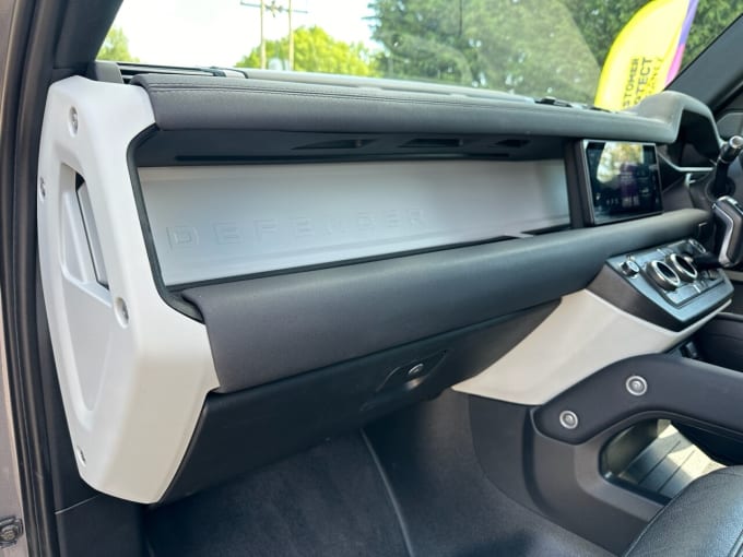 2025 Land Rover Defender
