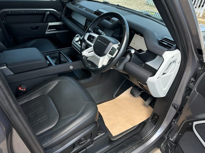2025 Land Rover Defender