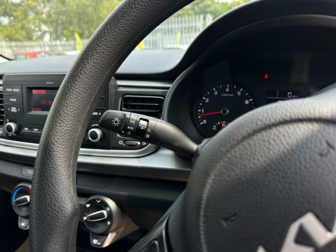 2025 Kia Rio