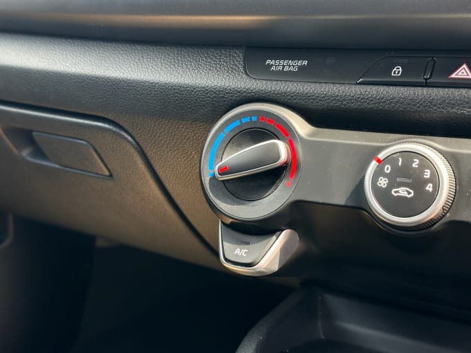 2025 Kia Rio