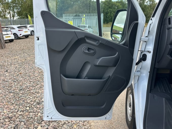 2025 Vauxhall Movano