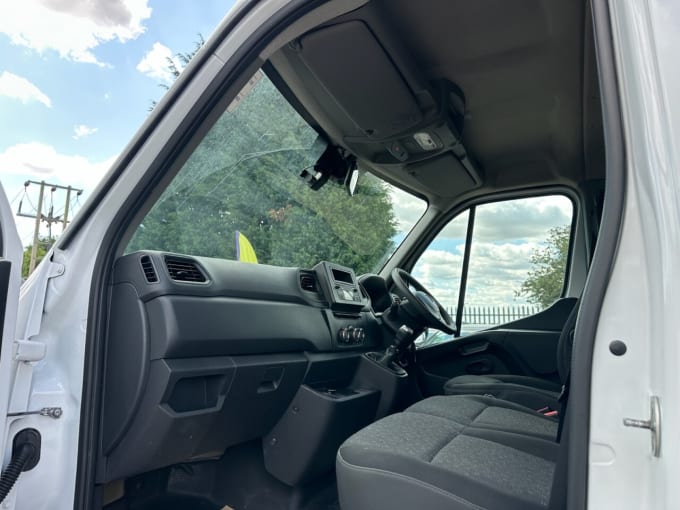 2025 Vauxhall Movano