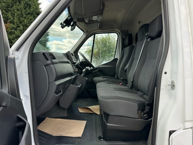 2025 Vauxhall Movano