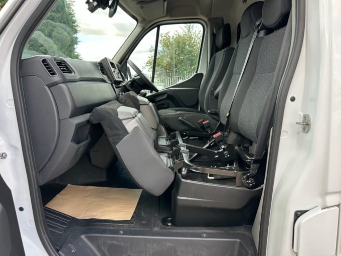 2025 Vauxhall Movano