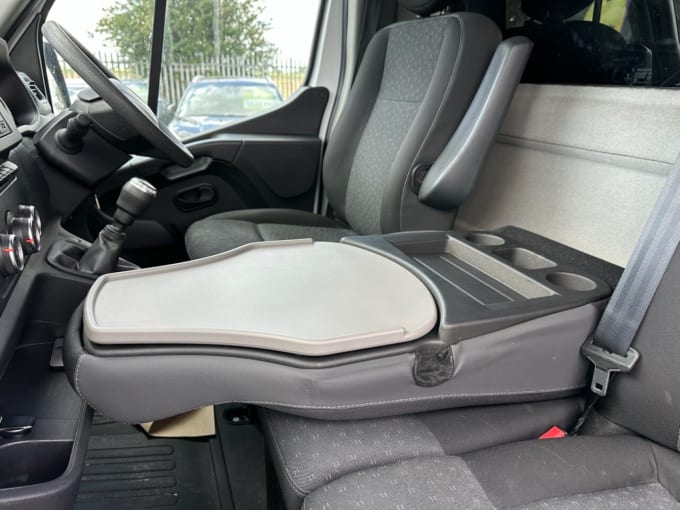 2025 Vauxhall Movano